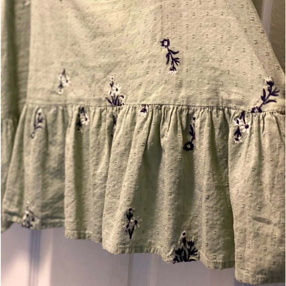 UNIVERSAL THREAD LIGHT GREEN EMBROIDERED BALLOON SLEEVE PEPLUM TOP - SIZE LRG - Picture 10 of 12